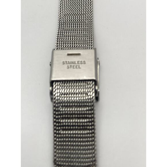 Skagen Sterling Slim Womens Watch 26mm with New Battery - Adjustable Mesh Band - Picture 7 of 10